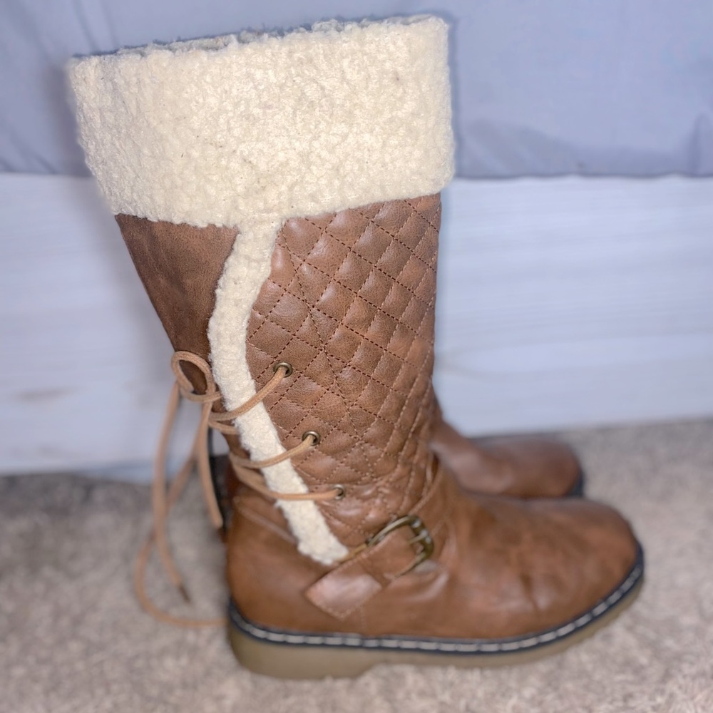 Adorable Winter Boots w/ fur
